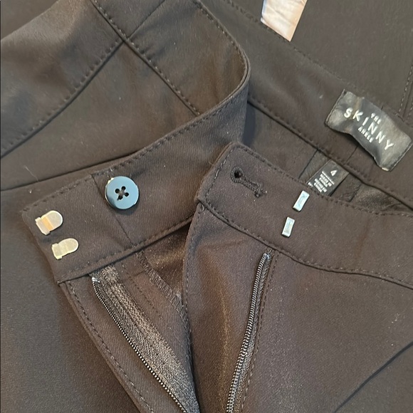 White House Black Market The Skinny Ankle Black Trousers size 4. - Picture 14 of 16